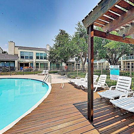 Fulton Beach Condos Рокпорт Номер фото